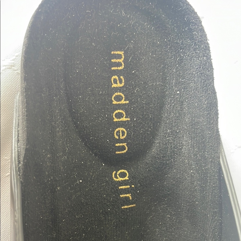 NWOT Madden Girl Patent Leather Black Slides with Gold Accents - Picture 5 of 6
